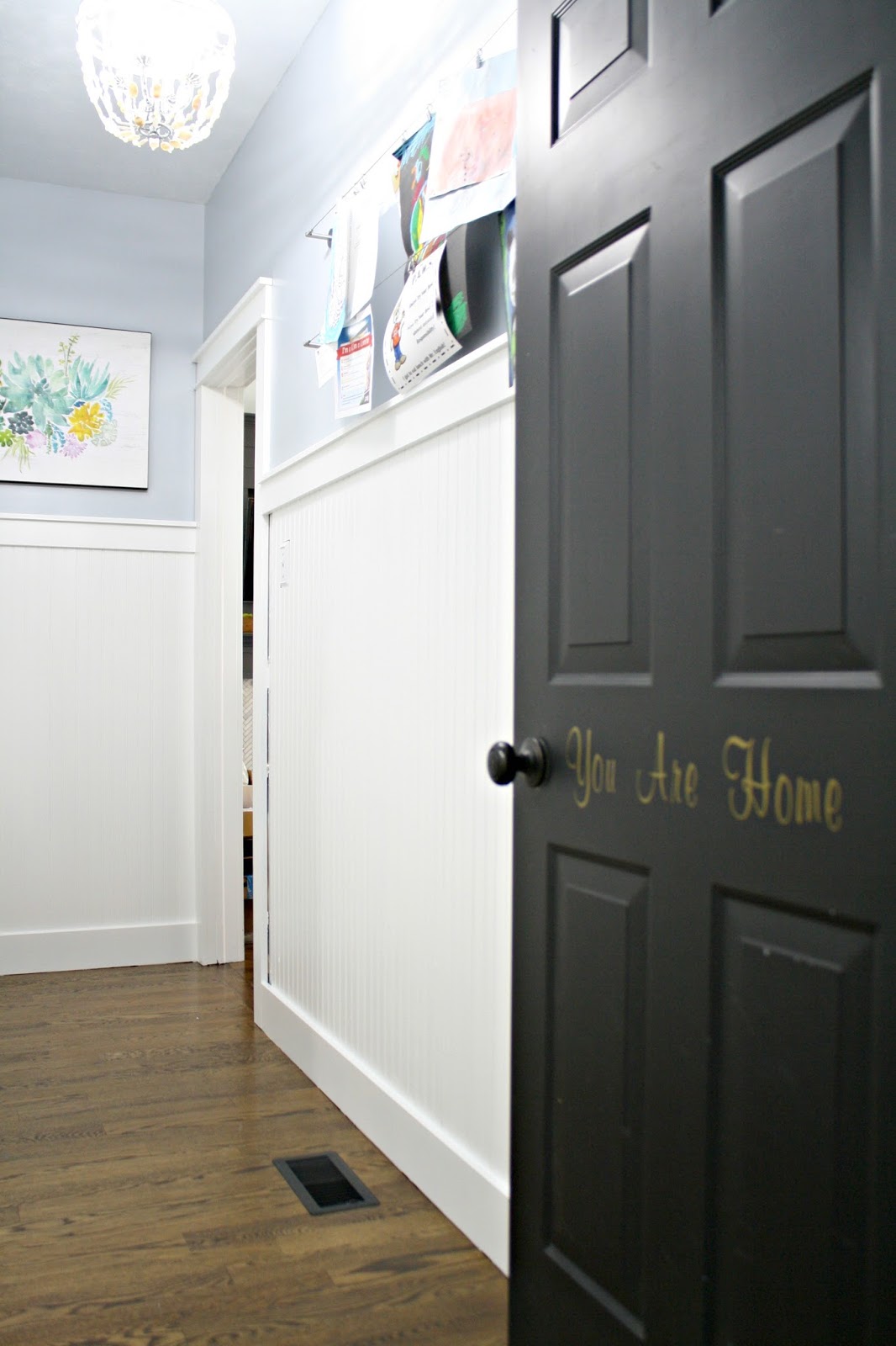 Our bright and light mudroom makeover | Thrifty Decor Chick | Thrifty