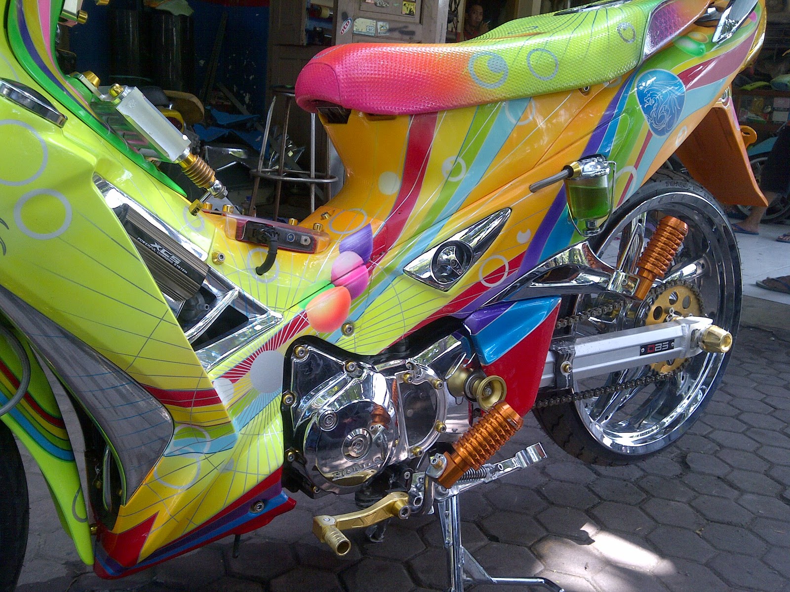 Rumah Motodify Supra X125 Rainbow LAMONGAN