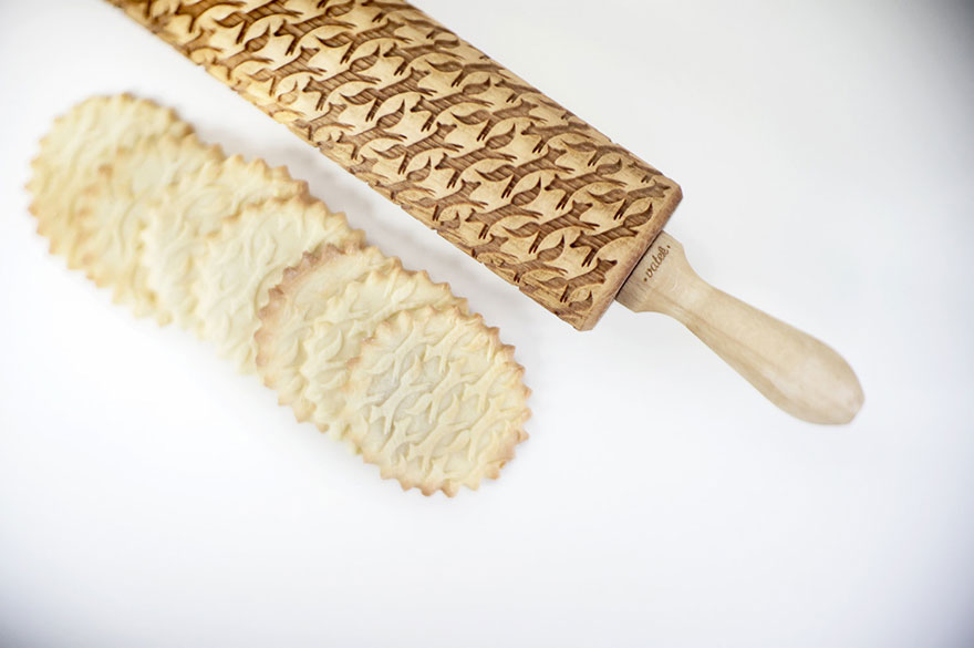 Baking-is-easy-cool-I-designed-funky-rolling-pin-for-that-574ec9db5151f__880.jpg