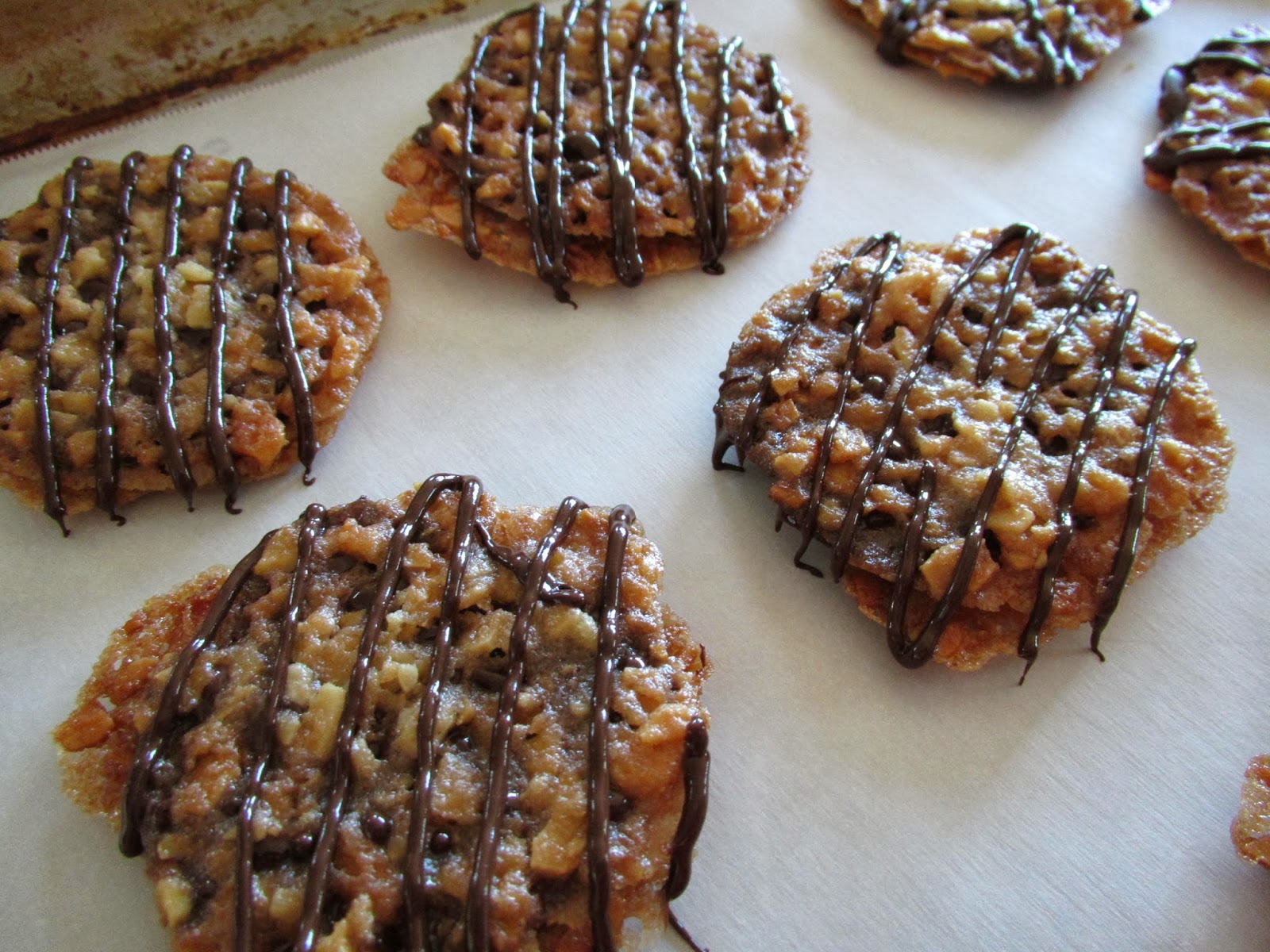Successfully Gluten Free! Caramelized Almond Crunch Cookies