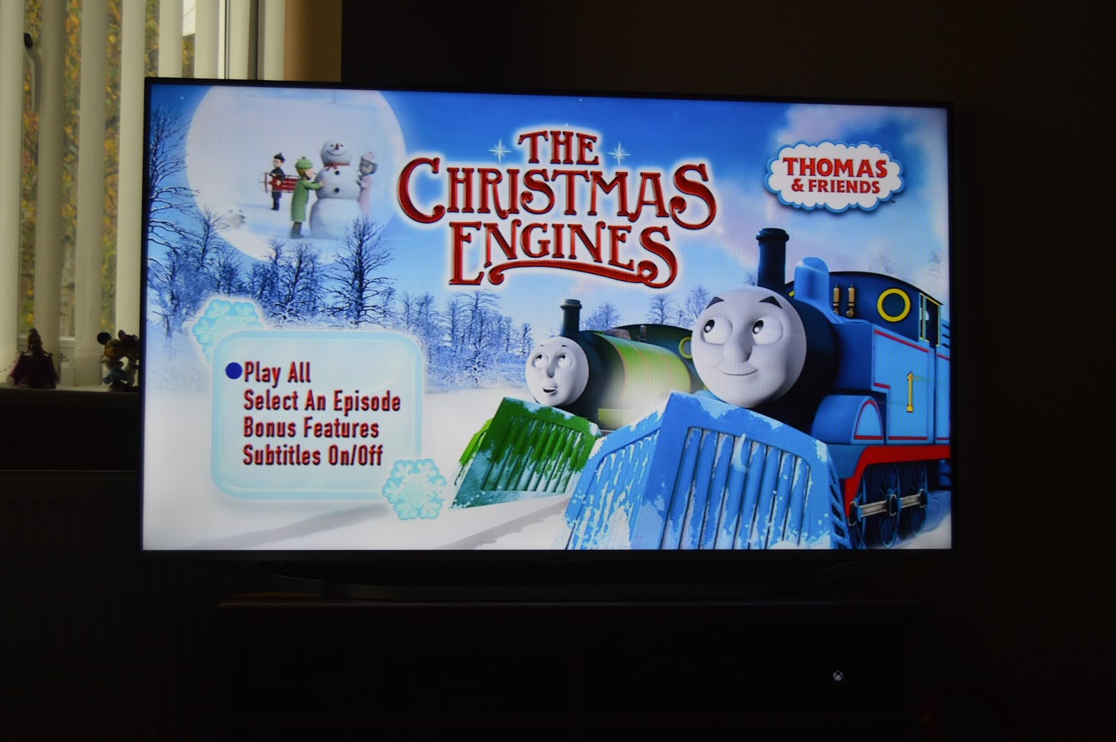 Playdays and Runways: Thomas and Friends - The Christmas Engines DVD Review