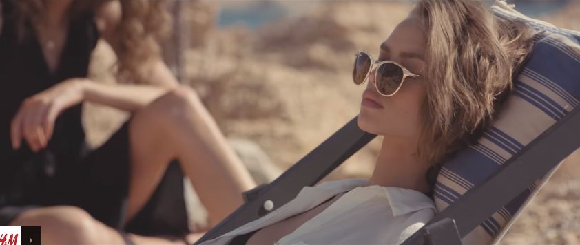 Modelle H&M pubblicità con modelle sulla spiaggia con Foto - Maggio 2017