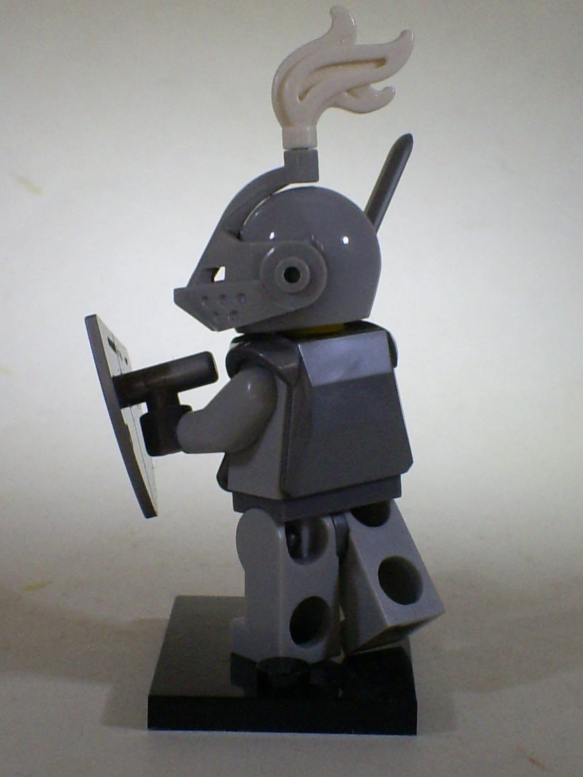 That Figures: REVIEW: Lego Minifigures Series 9 - Heroic Knight