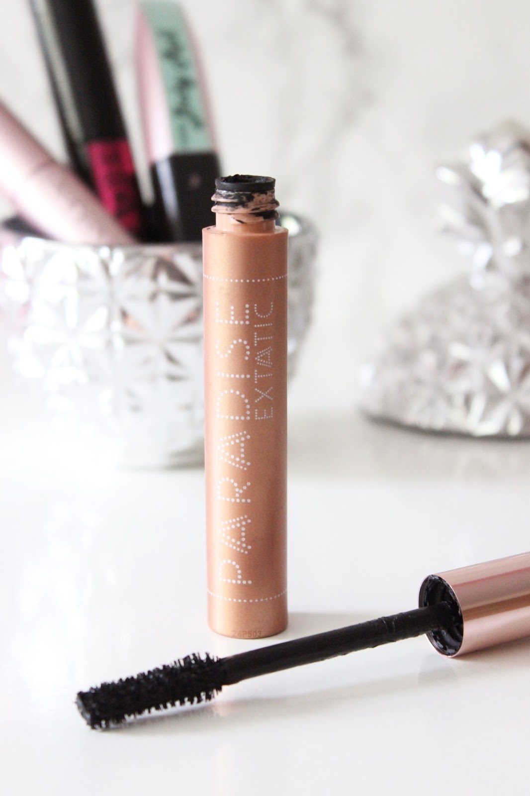 It's a sell-out: L’Oreal Voluminous Lash Paradise Mascara | Before & After
