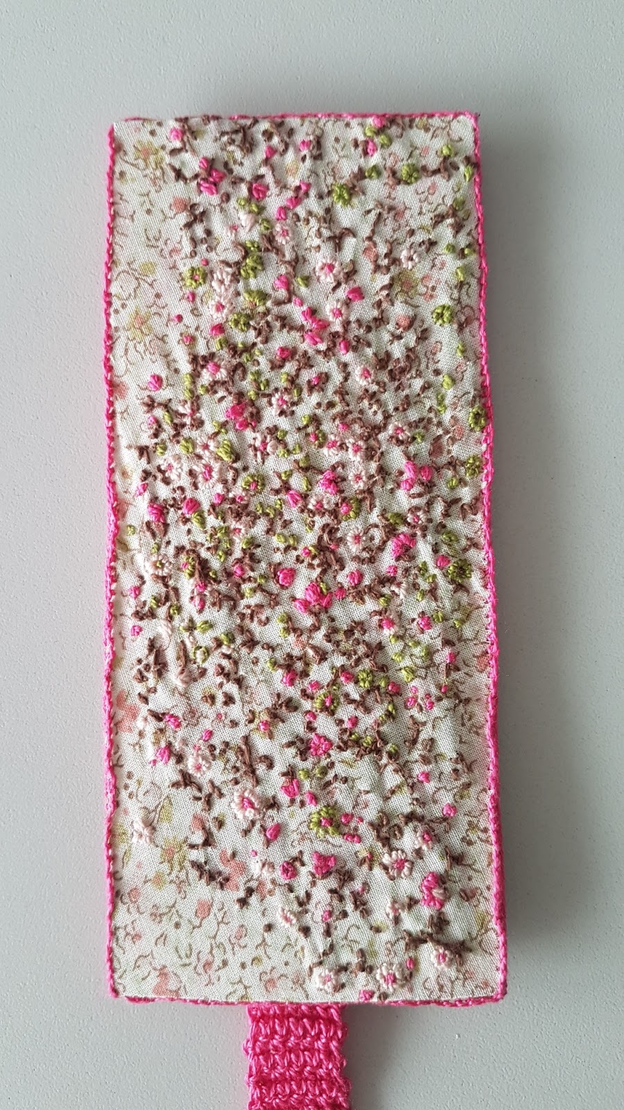 JUBILOCIOS MARCAPÁGINAS (1) BORDADO