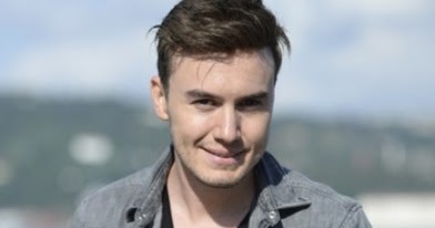 mustafa ceceli simsiyah indir pikcek sekiller