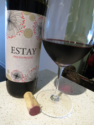 Estay Prieto Picudo 2012 - Vino de la Tierra de Castilla y Léon, Spain (88 pts) Estay Prieto Picudo 2012 - Vino de la Tierra de Castilla y Léon, Spain (88 pts)