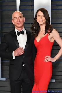 What is the monthly income of Jeff Bezos? Jeff bezos net worth,jeff bezos divoce with jeff bezos wife house jeff bezos worth jeff bezos net worth bill gates amazon jeff bezos world richest man richest man in the world mukesh ambani jeff bezos wife richest man in the world net worth of jeff bezos ambani net worth mark zuckerberg jeff bezos net worth in ruppes richest person in the world world richest person who is jeff bezos world richest man 2018 jeff bezos divorce jeff bezos age