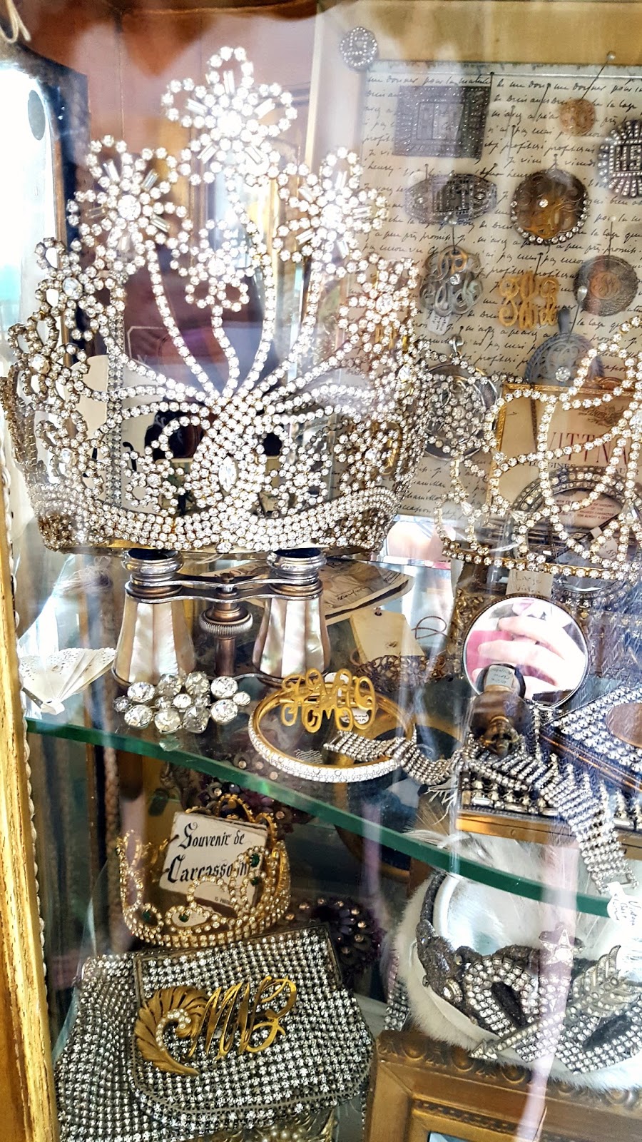 Jennelise Antiques San Diego