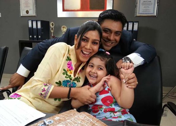 Bolly & Holly Gossips , Movies: Kaun Banega Crorepati 6: Bade Acche