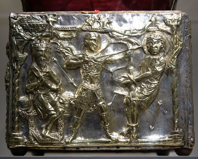 Λεπτομέρεια της λειψανοθήκης του Αγίου Χριστόφορου με σκηνή από τον βίο του.