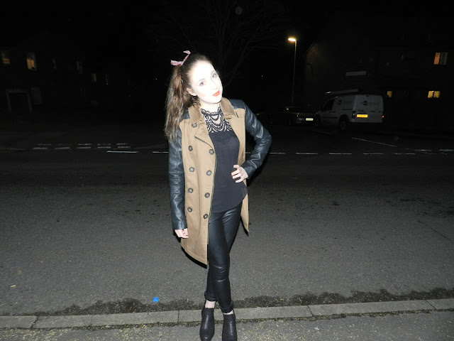 Street style, leather trousers