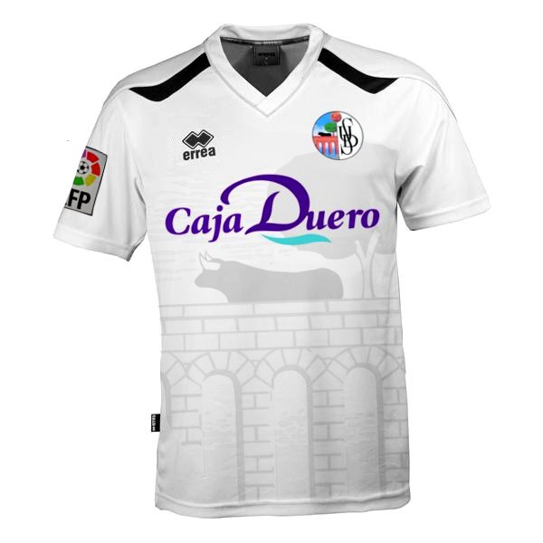 Onda Deportiva Salamanca Errea vestirá a la Unión Deportiva Salamanca