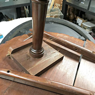 τραπεζάκι σαλονιού, ξύλινο τραπεζάκι, βοηθητικό τραπεζάκι, τραπεζάκι με ρολόι, κατασκευή τραπεζάκι σαλονιού, παλιό ρολόι κατασκευή, ανακύκλωση παλιό ρολόι, τραπεζάκι ξύλο-μέταλο, τραπεζάκι κλασσικό, τραπεζάκι πρωτότυπο, εύκολη κατασκευή τραπεζάκι σαλονιού coffee table, wooden table, auxiliary table, clock table, construction table, old watch construction, recycling old clock, table-wood table, classic table, table, original table, living room furniture, deco ideas,