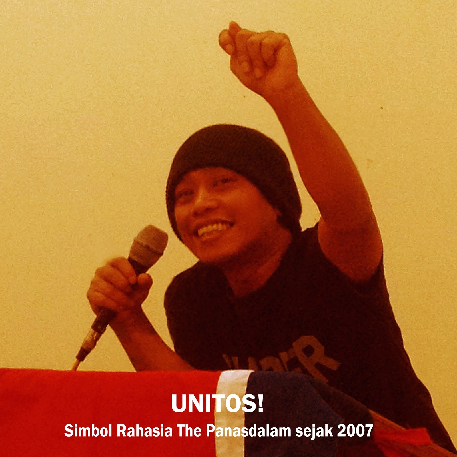 Pidi Baiq Pengarang Novel Dilan dan Milea Biografi Pidi Baiq Pengarang Novel Dilan dan Milea Biografi