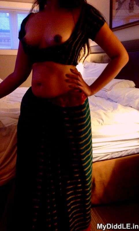 Indian Wife Saree Strip Webcam Cuckold