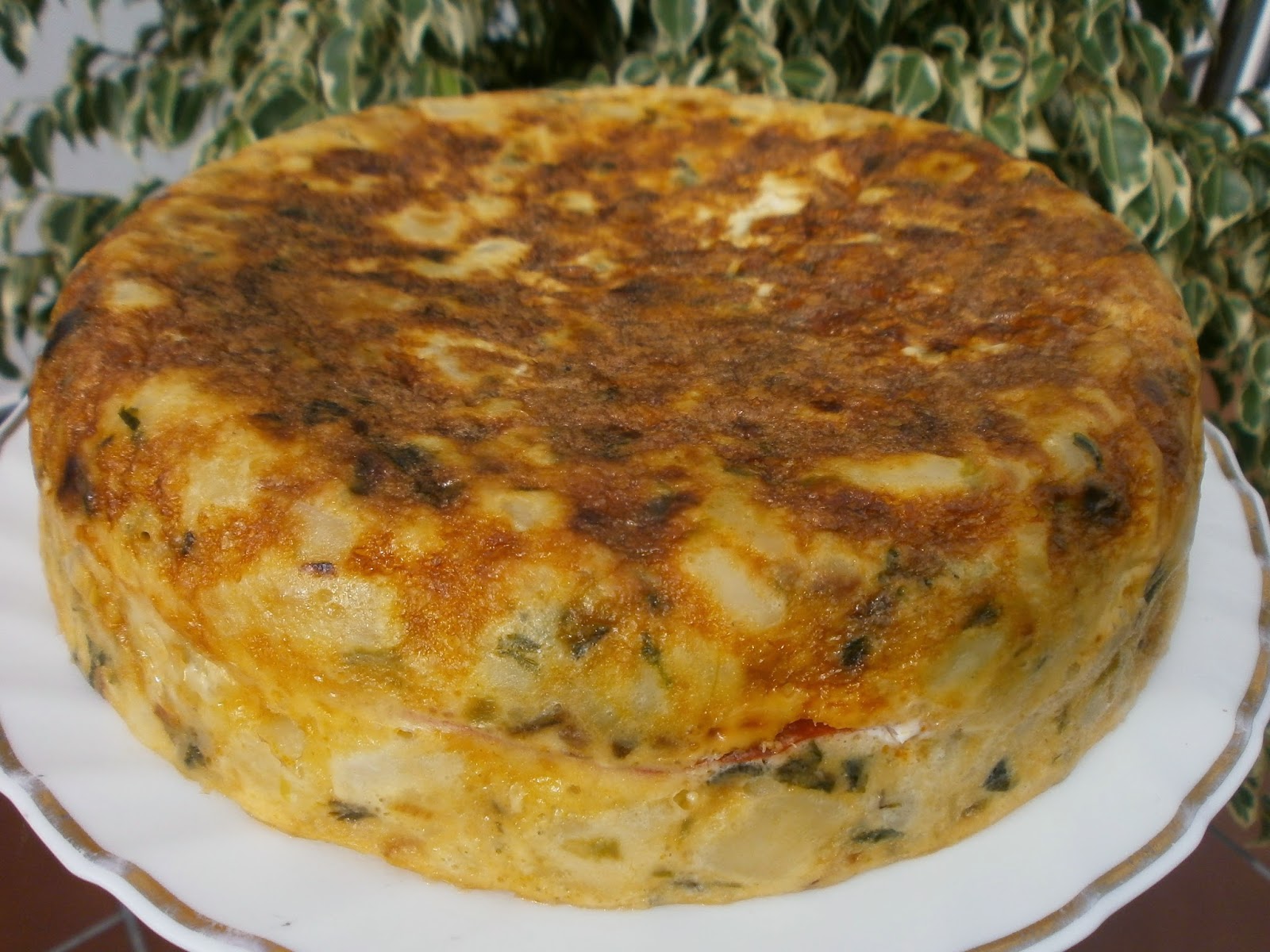 Luzmary y sus recetas caseras TORTILLA DE PAPAS RELLENA DE CHORIZO