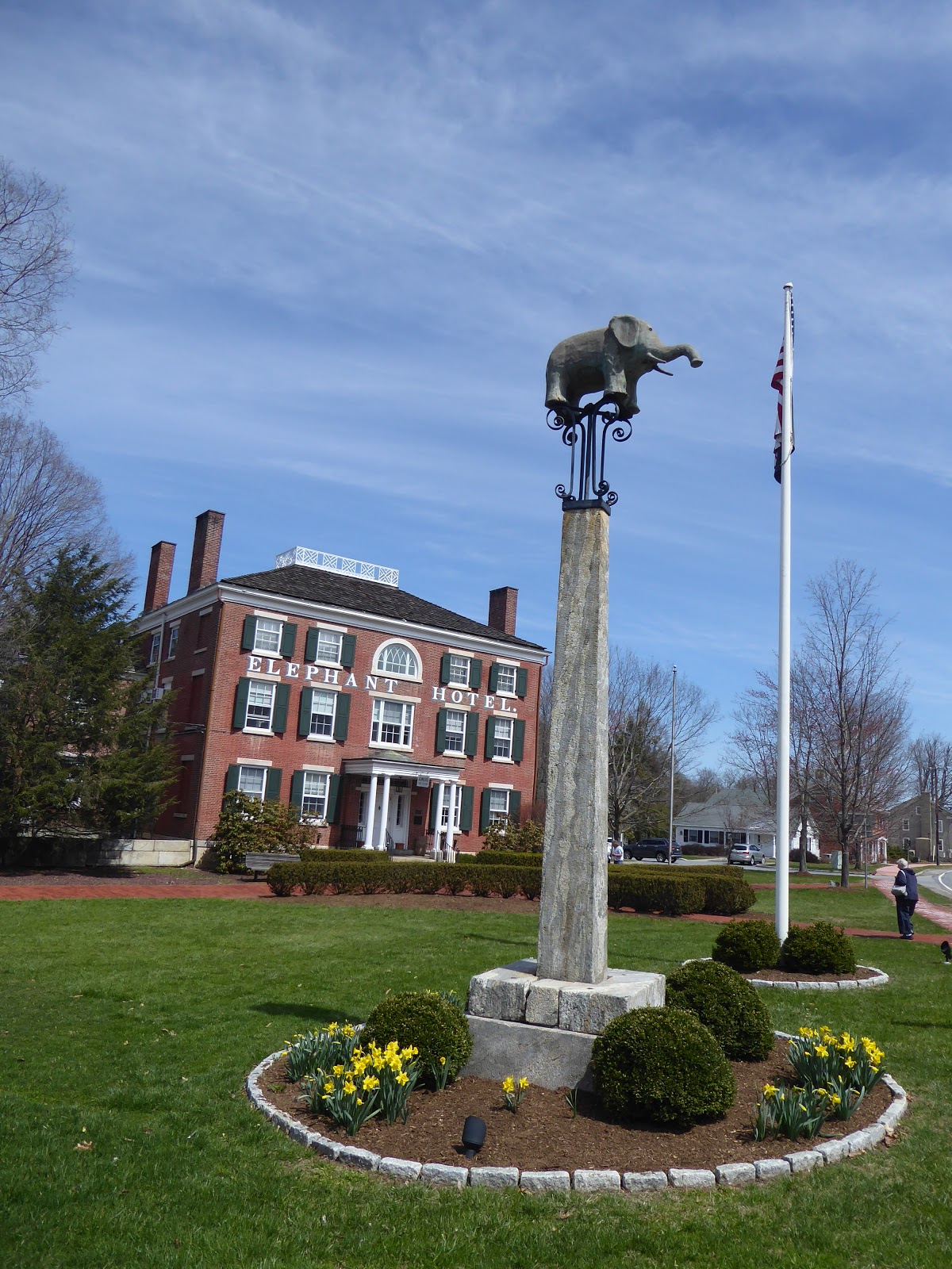 Photoops Roadside Attraction Old Bet the Elephant Somers, NY