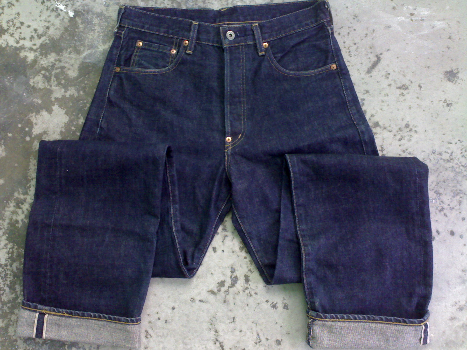 Bundle Siberjaya: Jeans Levis 702 Big E 32 X 36(SOLD)