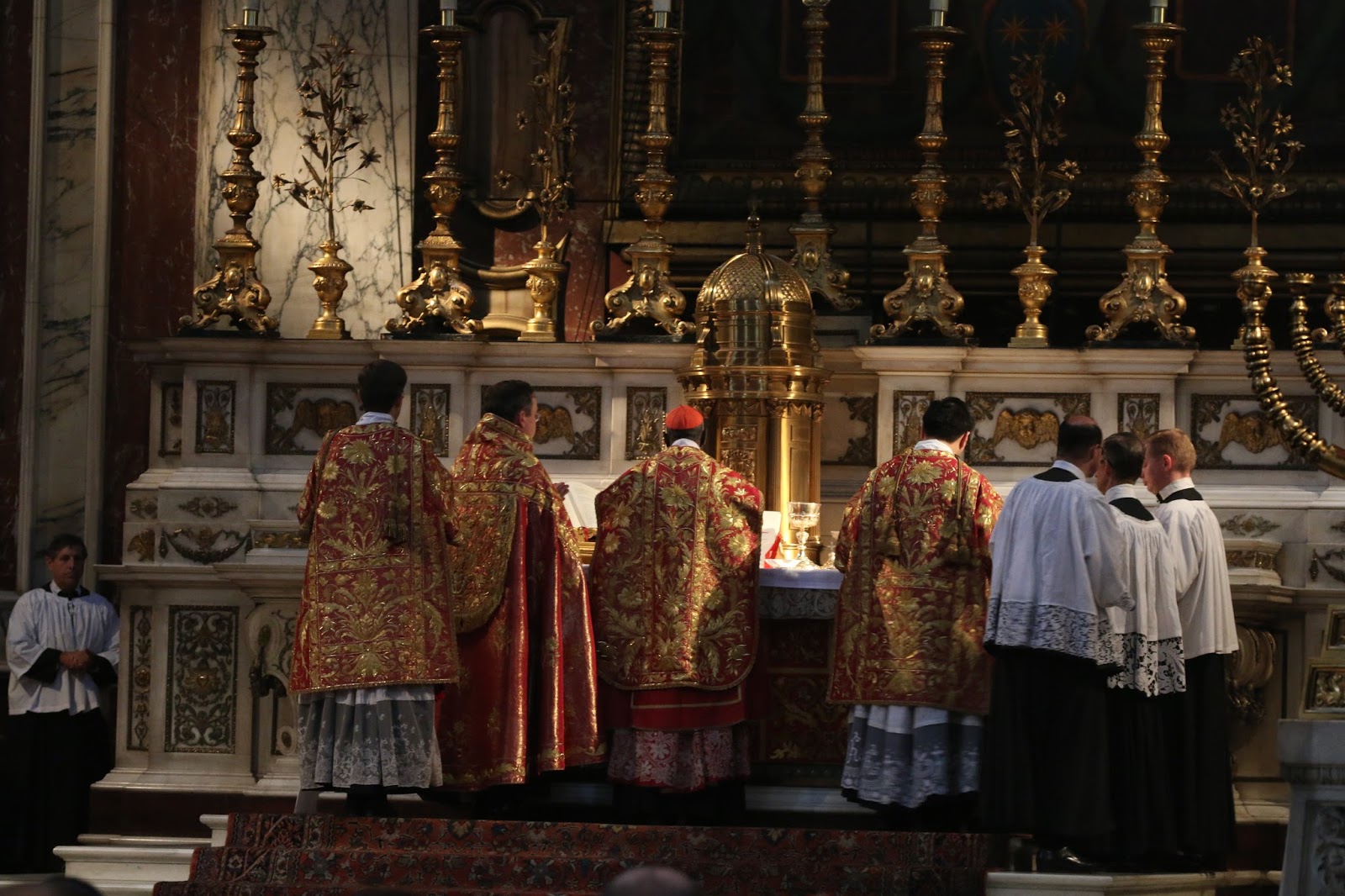 Modern Medievalism Pontificalia I what is pontifical Mass?