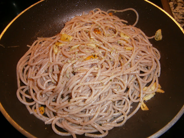 espaguettis ecológicos con aceite de sésamo