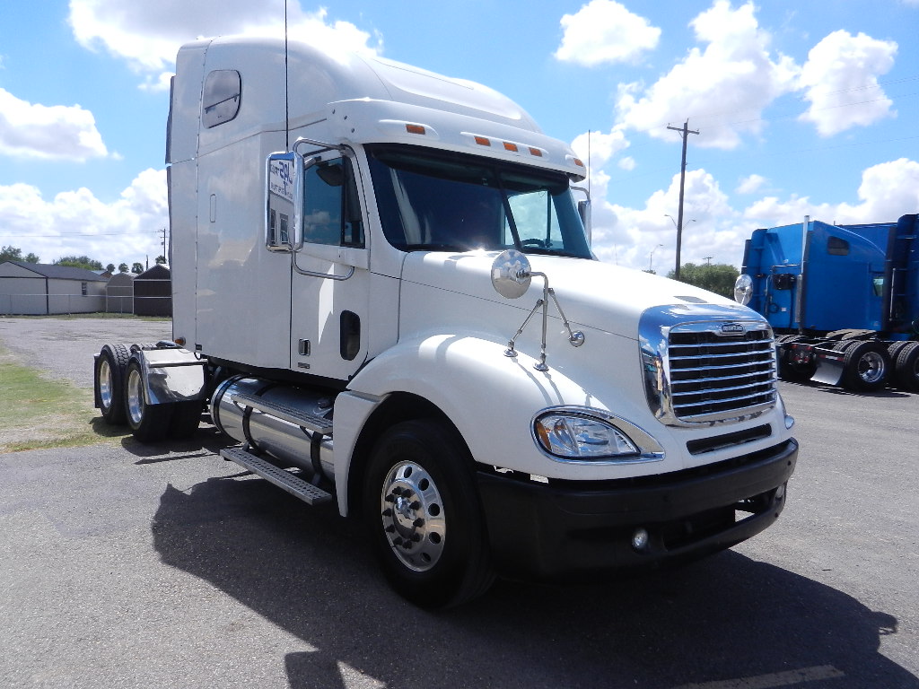 Camiones Freightliner Columbia usados de venta financiados