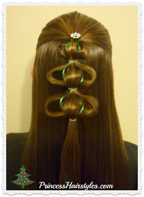 Christmas Tree Hairstyle Tutorial! 3D Bubble Braid.