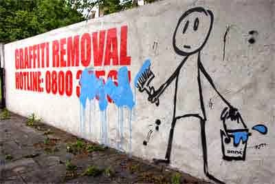 Susahnya Menghapus Graffiti Liar Gambar Kartun Lucu Berikut Admin Coba