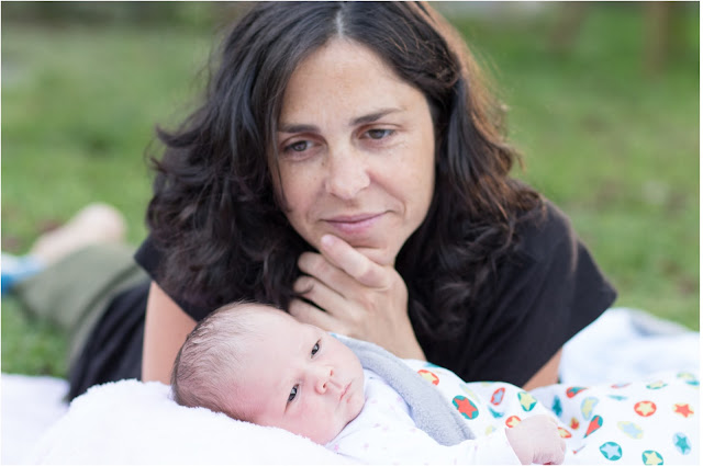 Carmen Pajuelo Fotografía, fotografía bebés cerca del Molar, fotografía familia, fotografía bebés en exterior, fotografía en exterior cerca del Molar., fotografía familia exterior