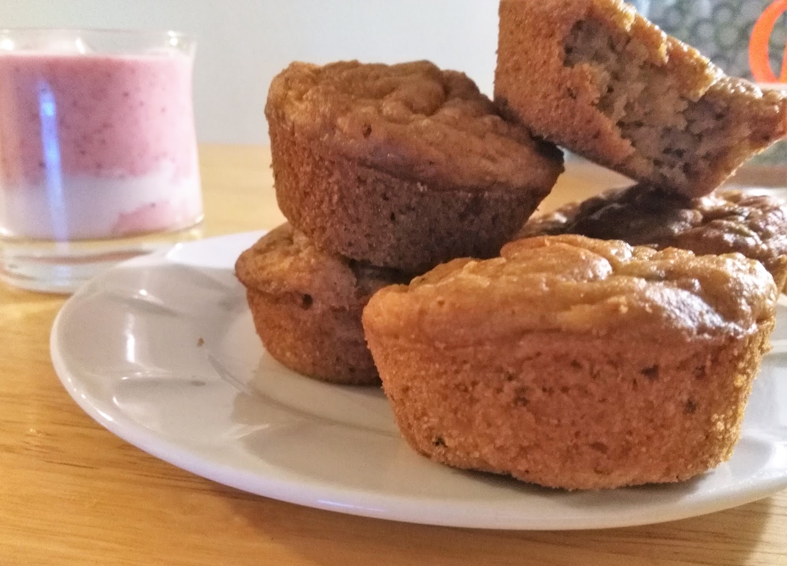 HEALTHY FRUITS AND OATS MUFFINS