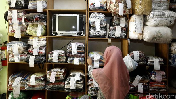 Kisah Pilu Linda yang Ditahan Hanya Karena Baju Laundryan Kisah Pilu Linda yang Ditahan Hanya Karena Baju Laundryan