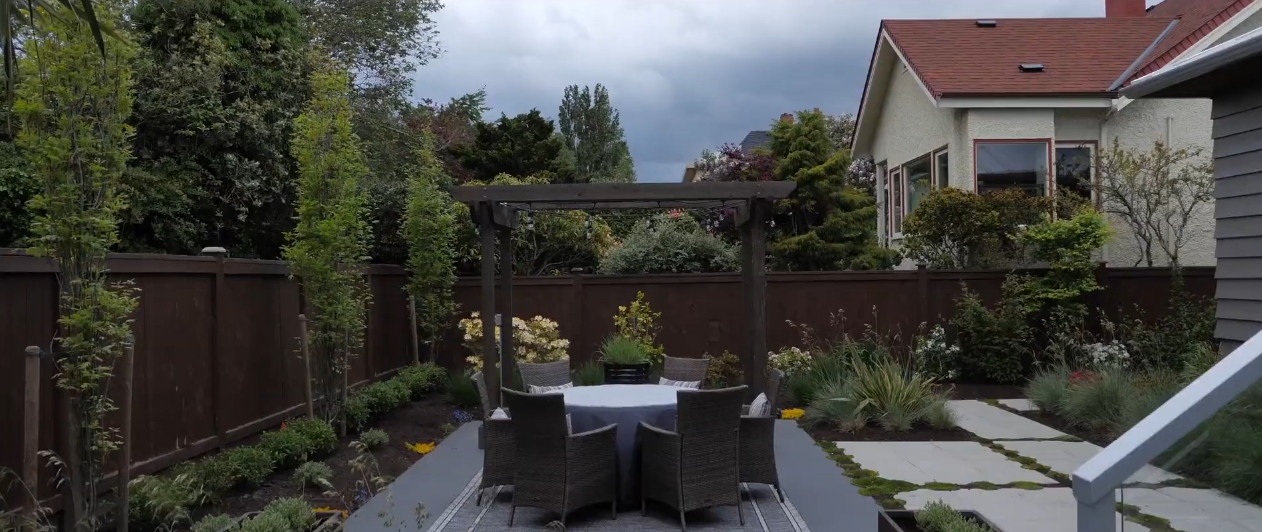 7 Photos vs. 1250 Beach Drive | South Oak Bay - High End Home & Interior Design Video Tour 7 Photos vs. 1250 Beach Drive | South Oak Bay - High End Home & Interior Design Video Tour