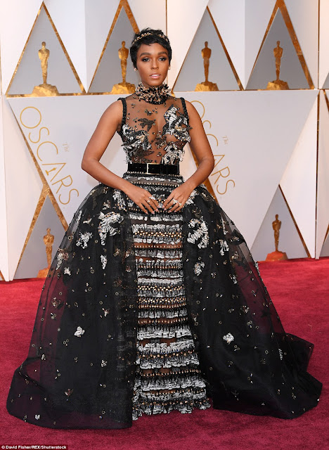 Top 5 Worst Dresses at Oscars 2017 Oscar Award Ceremony, Hollywood Beauty Awards, Worst Dresses, fashion disaster, Priyanka Chopra, Blanca Blanco, Lesslie Mann, Halle Berry, Janelle Monae, Slider, Articles, Entertainment, Worst Dresses Oscars,