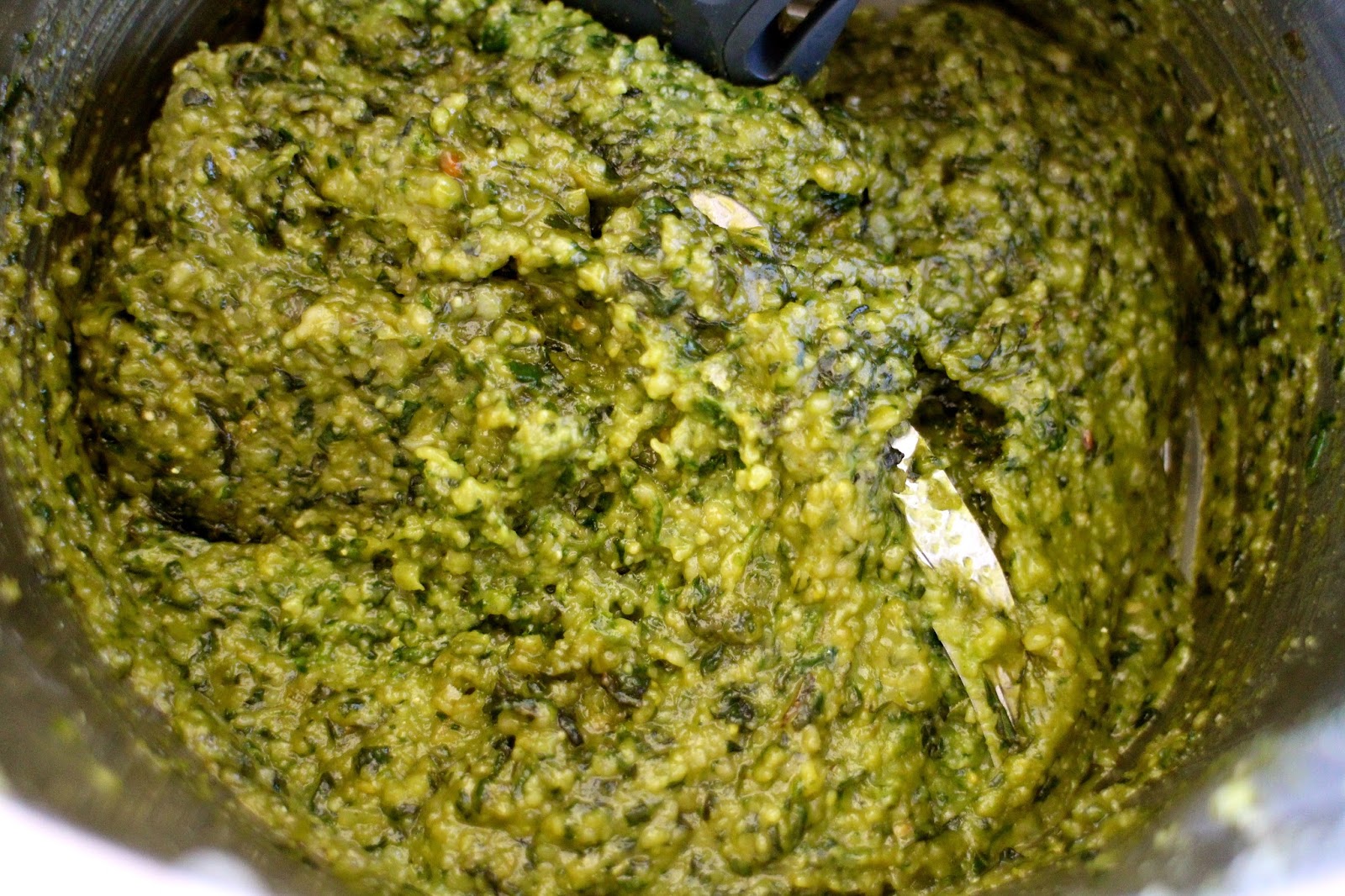 Colorful Fun Living: Basilikum-spinat pesto med lime
