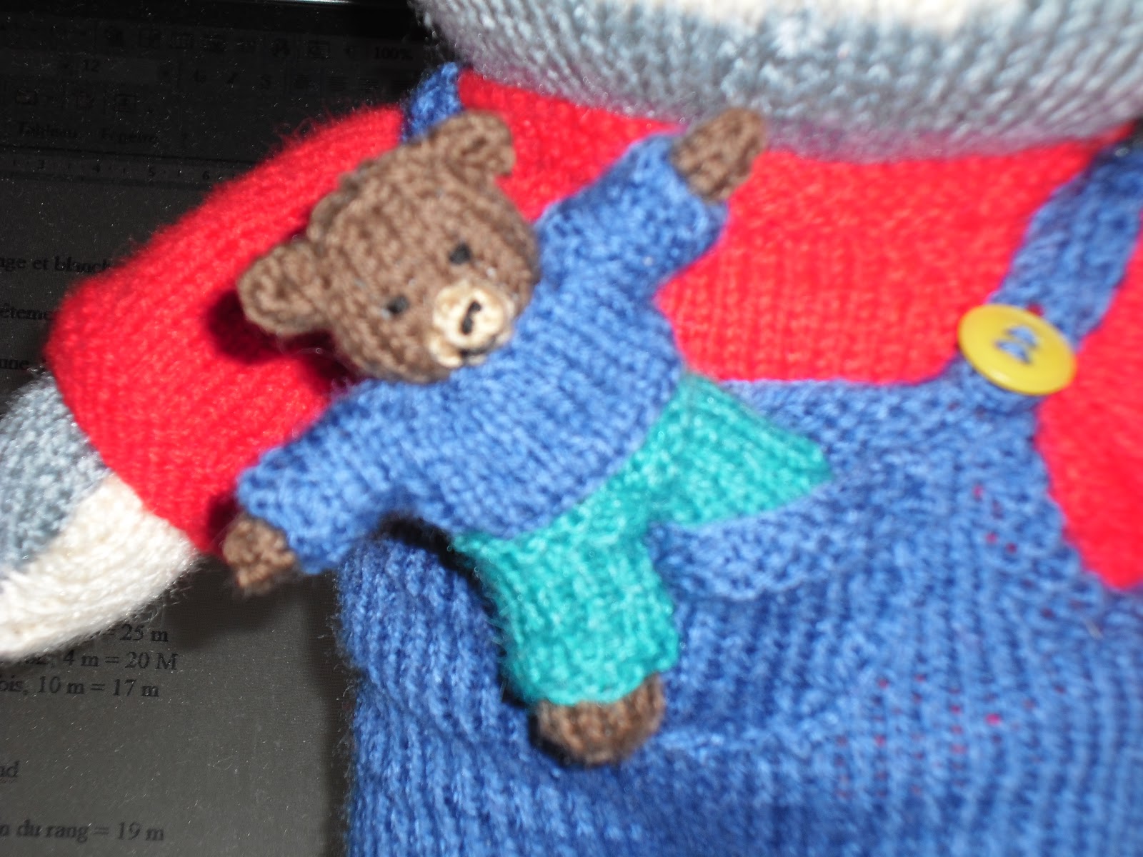 du tricot et des jouets: Tchoupi et son doudou