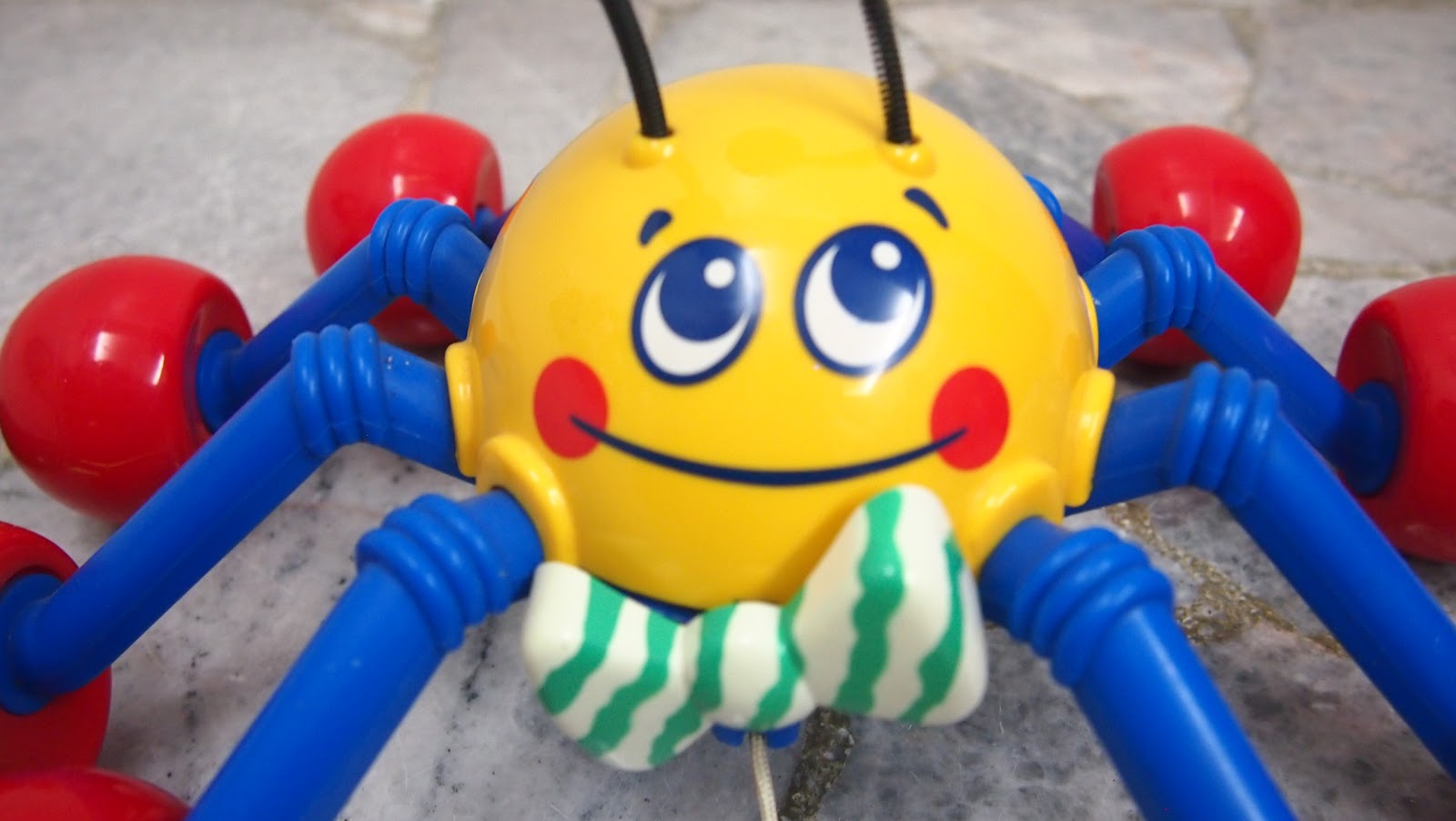 JuaiMurah Pull Along Big Musical Spider