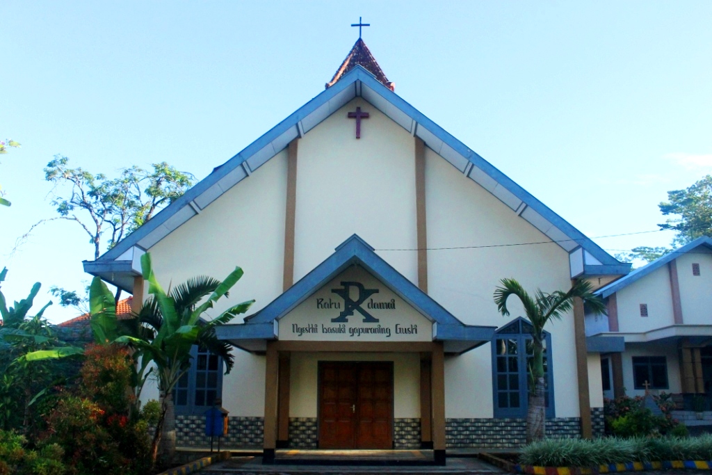 Fotografi Gereja Katolik di Indonesia: Gereja Katolik Ratu Damai