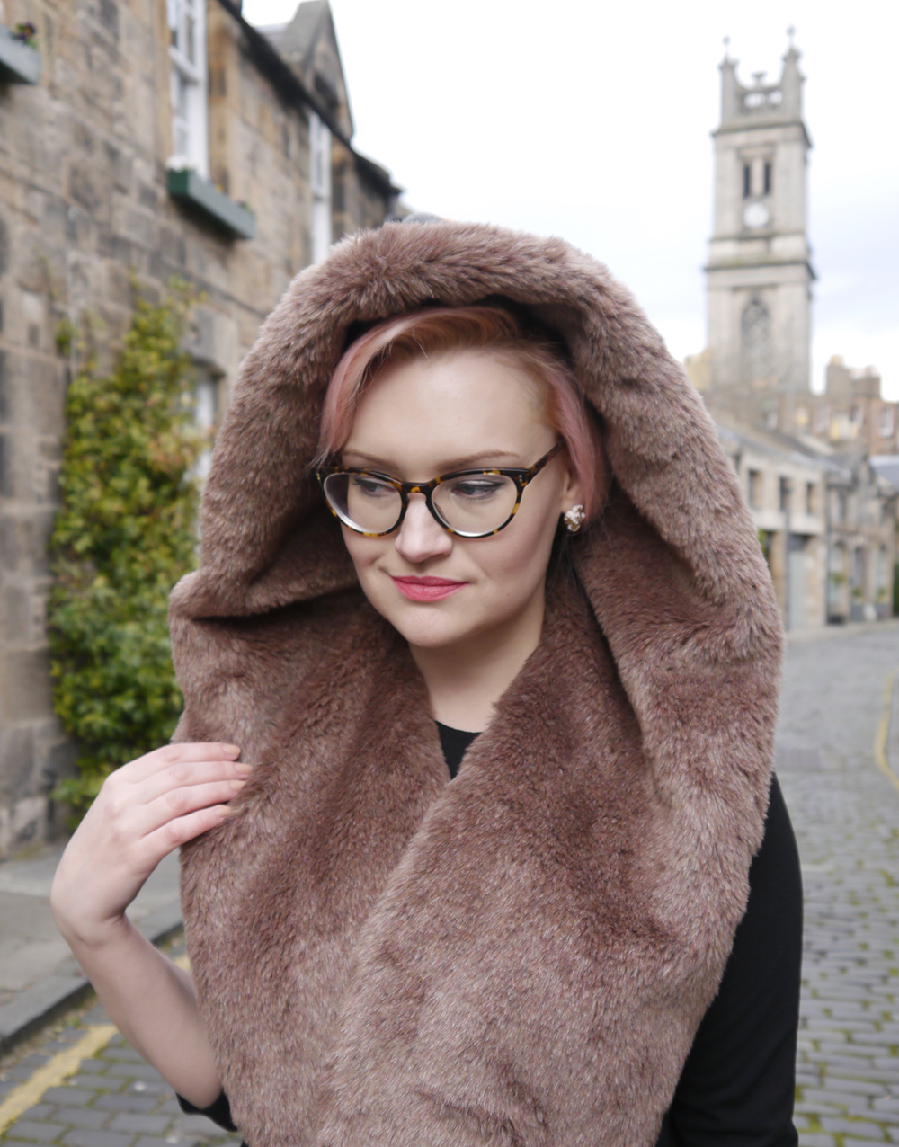 Close up of Chouchou Hollywood hood worn two ways by Scottish fashion blogger Wardrobe Conversations limited edition Chouchou Hollywood hood, #HOODSTYLIN, #HOODGIRLS, Dione Bowlt ceramic earrings, Stockbridge best streets, Edinburgh street style, natural light blog photography, candyfloss hair DIY, IOLLA Muir glasses in tortoise shell