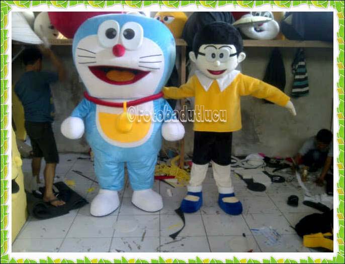 kostum doraemon