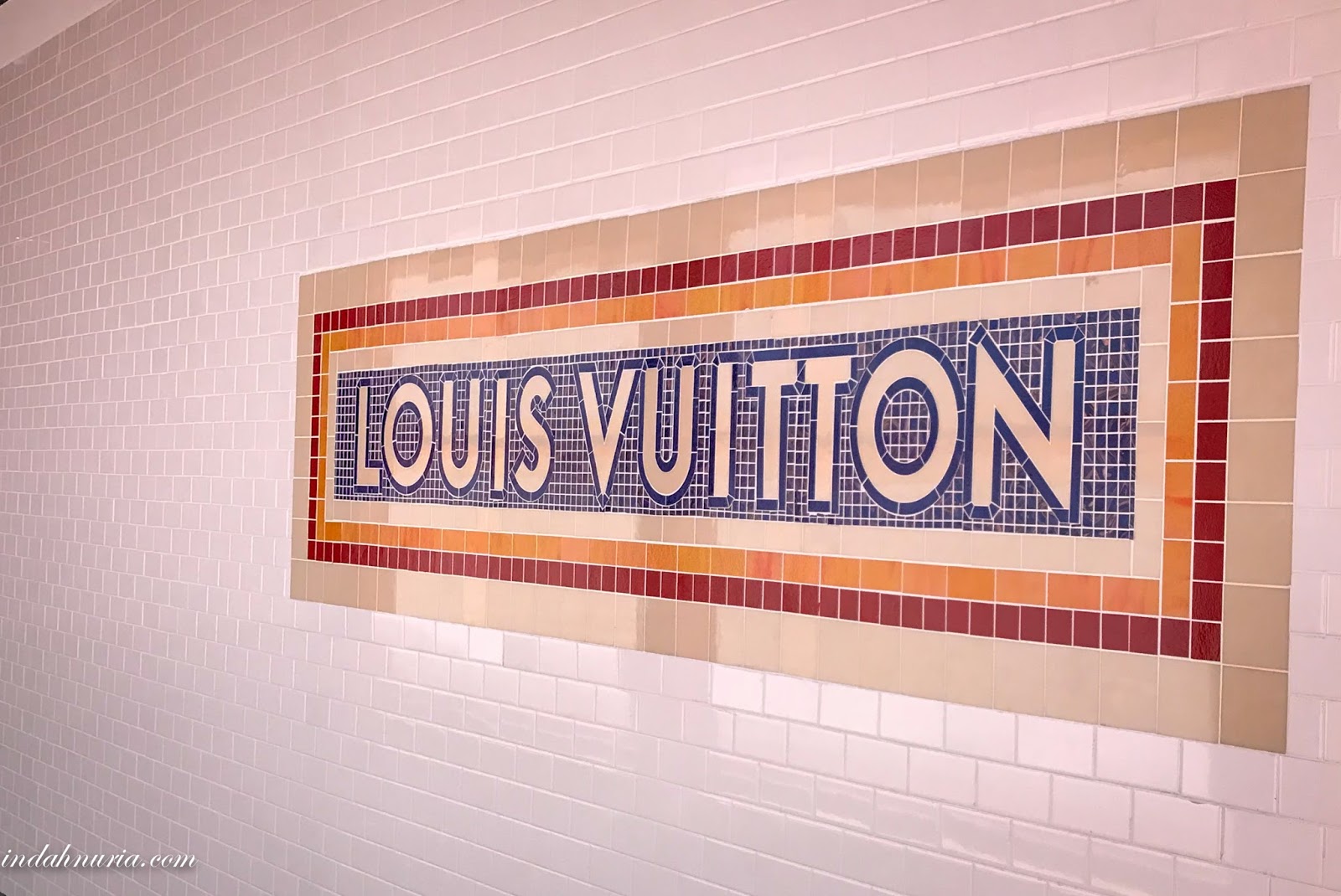 My Purple World : Louis Vuitton New York Volez, Voguez, Voyagez Exhibition