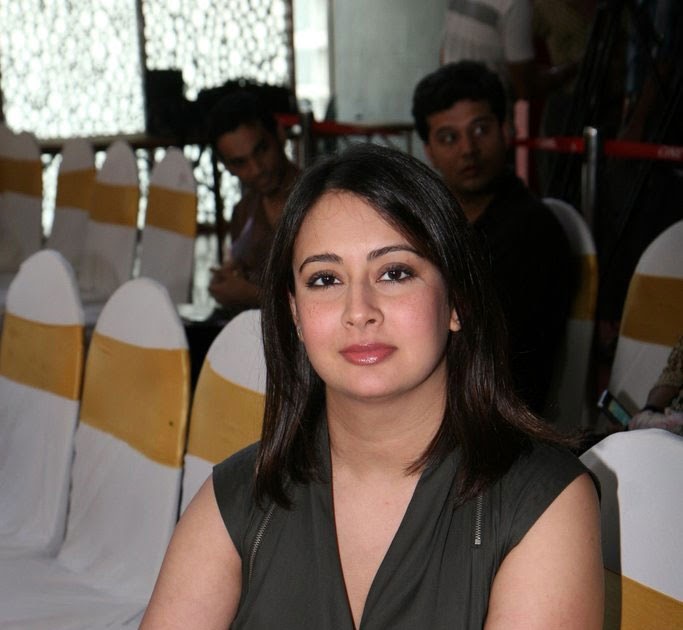Bollywood Actress Photo Stills Preeti Jhangiani At Sahi Dhandhe Galat Bande First Look Launch