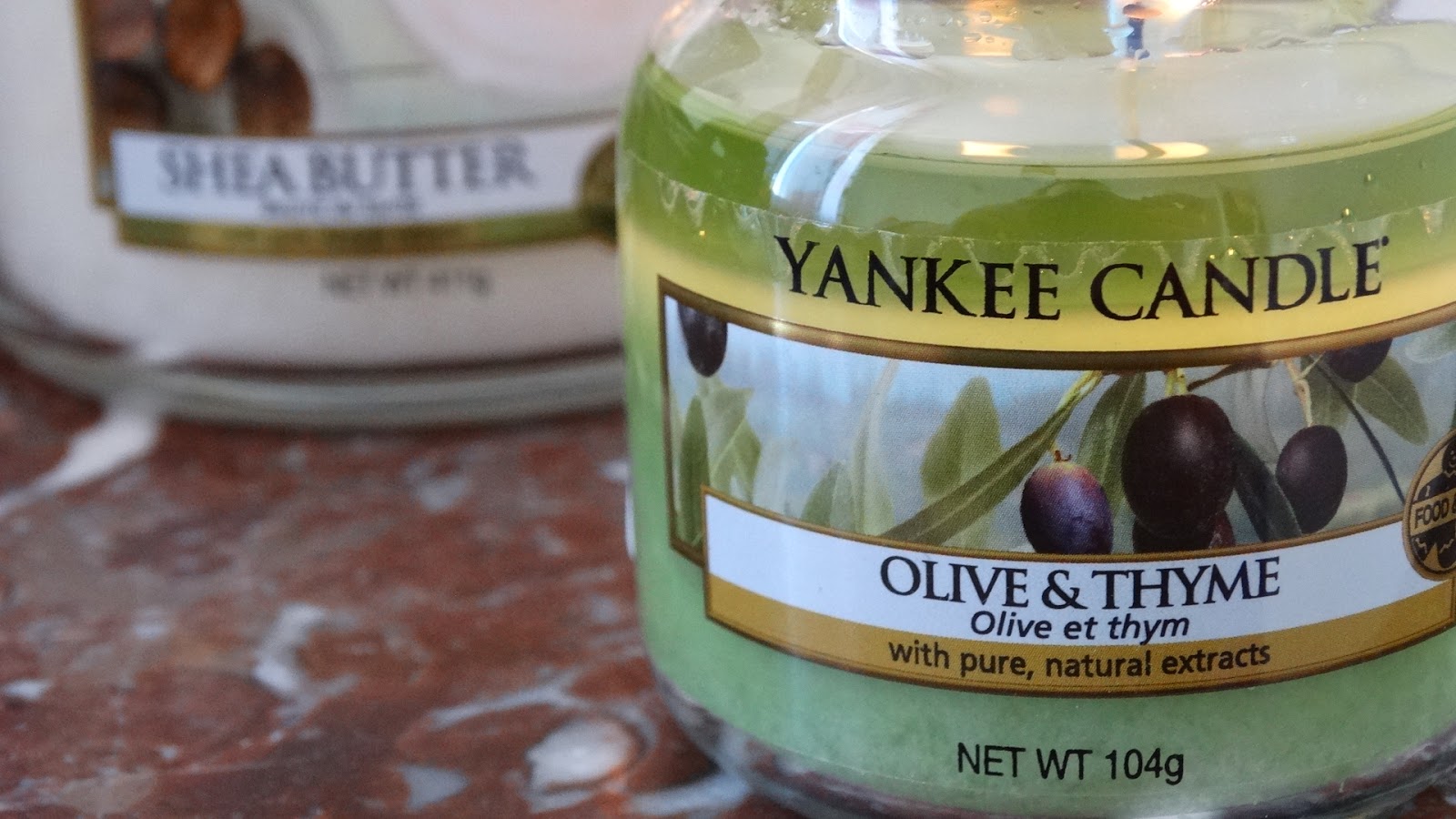 YANKEE CANDLE OLIVE & THYME
