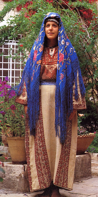 FolkCostume&Embroidery: The Shawl, an Asian invasion into European Costume
