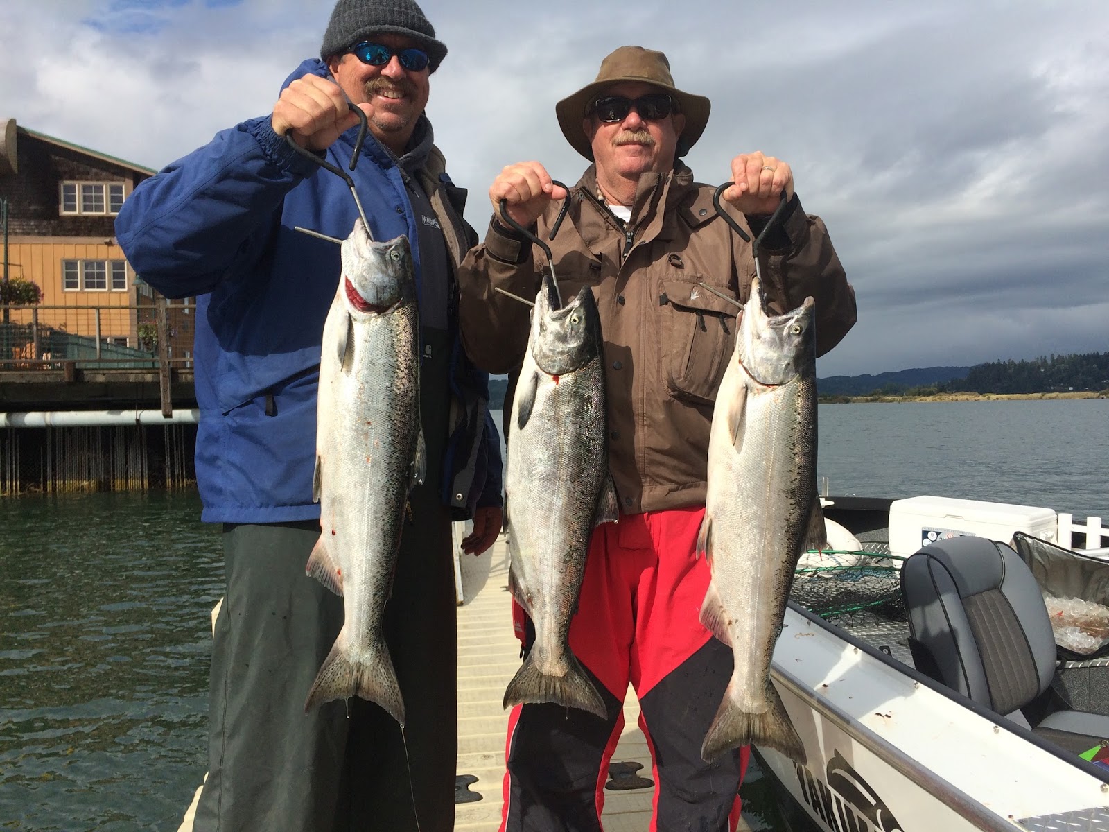 Brookings, Oregon, Fishing Charters Coos River salmon recap