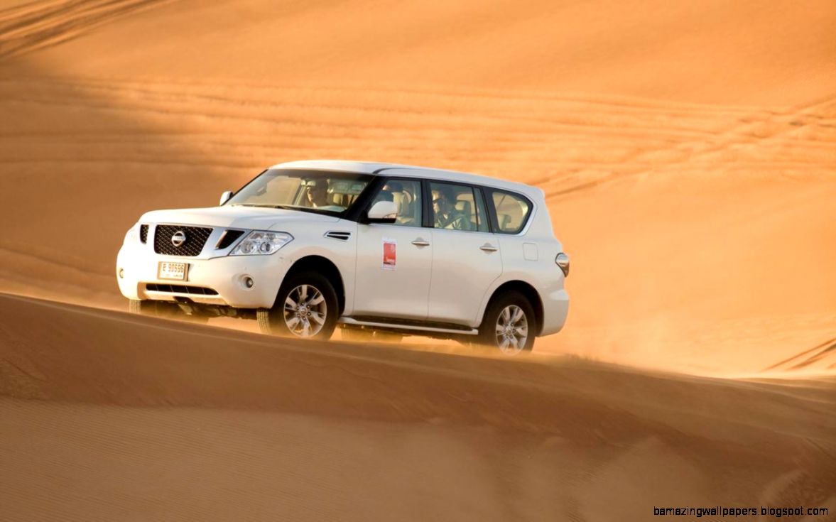 Dubai Luxury Car Wallpaper