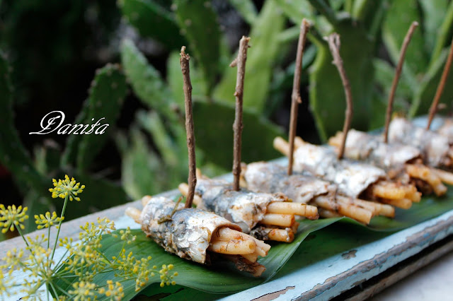 pasta chi saidi (pasta con le sarde) finger food