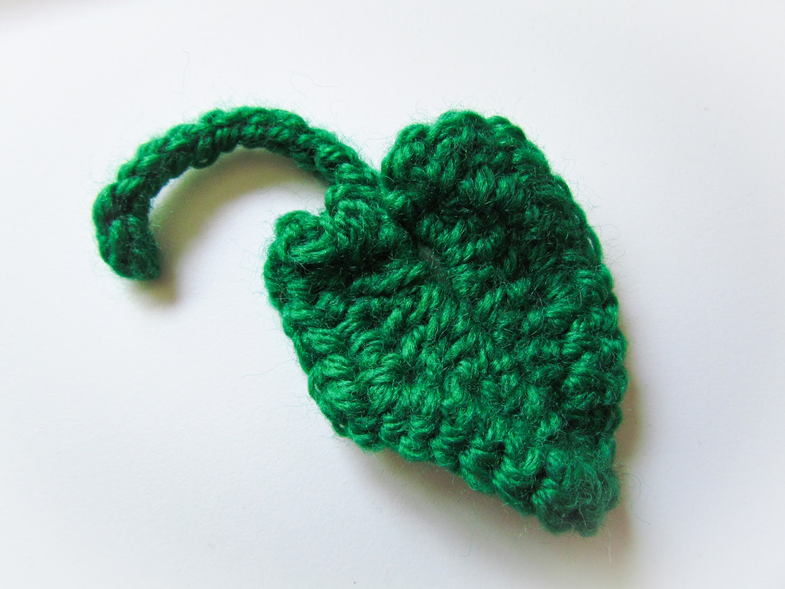 crochet-for-free-fall-pumpkin-leaf