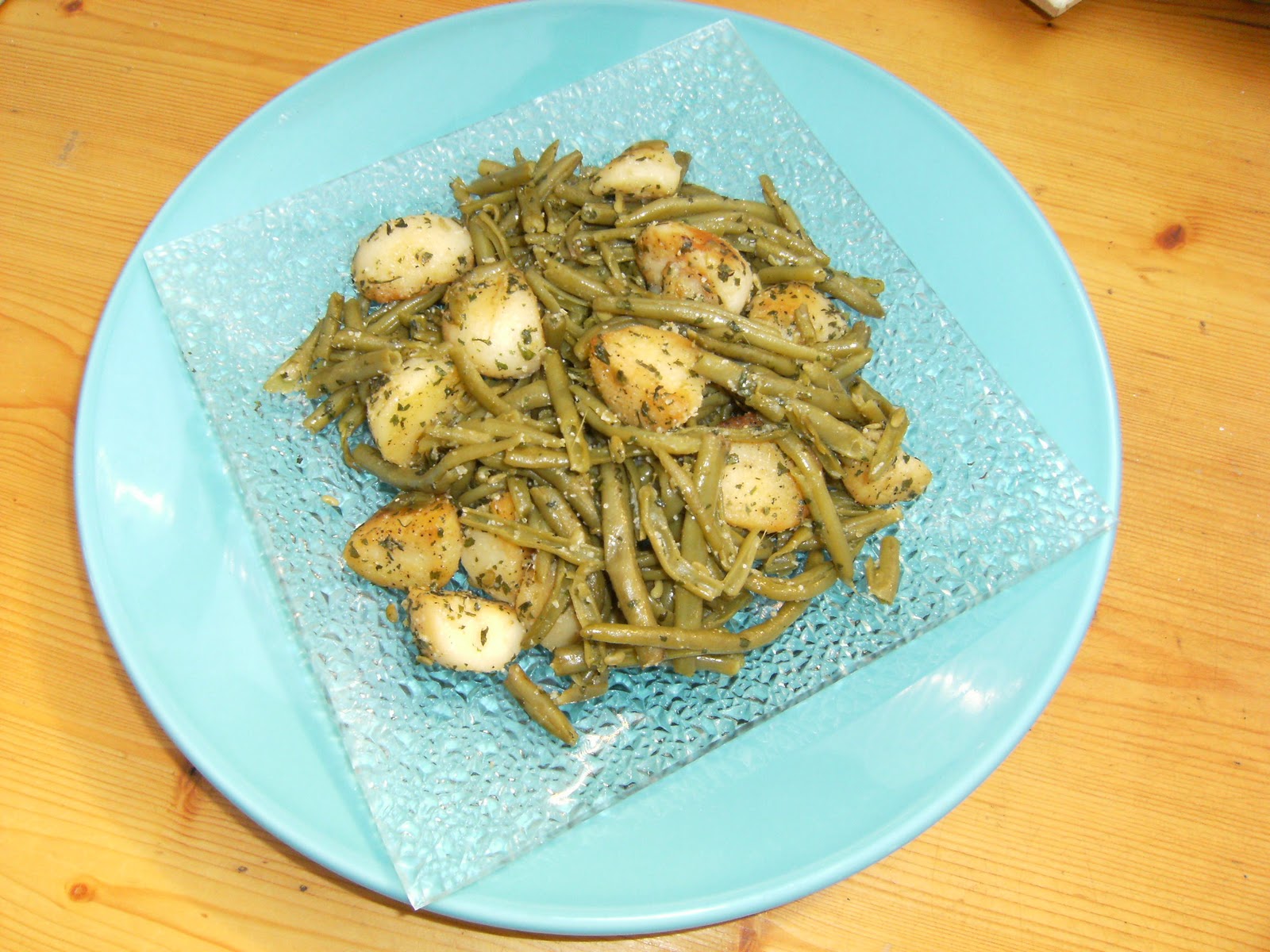 LES RECETTES CHOUETTES DE SISSI HARICOTS VERTS ET POMMES DE TERRE SAUTÉES... LES RECETTES CHOUETTES DE SISSI HARICOTS VERTS ET POMMES DE TERRE SAUTÉES...