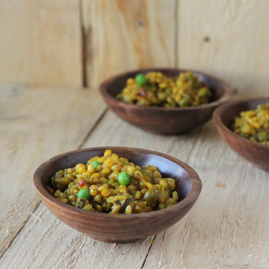 Wheat Berry Pilaf with red bell pepper, onion, peas. vegan recipe