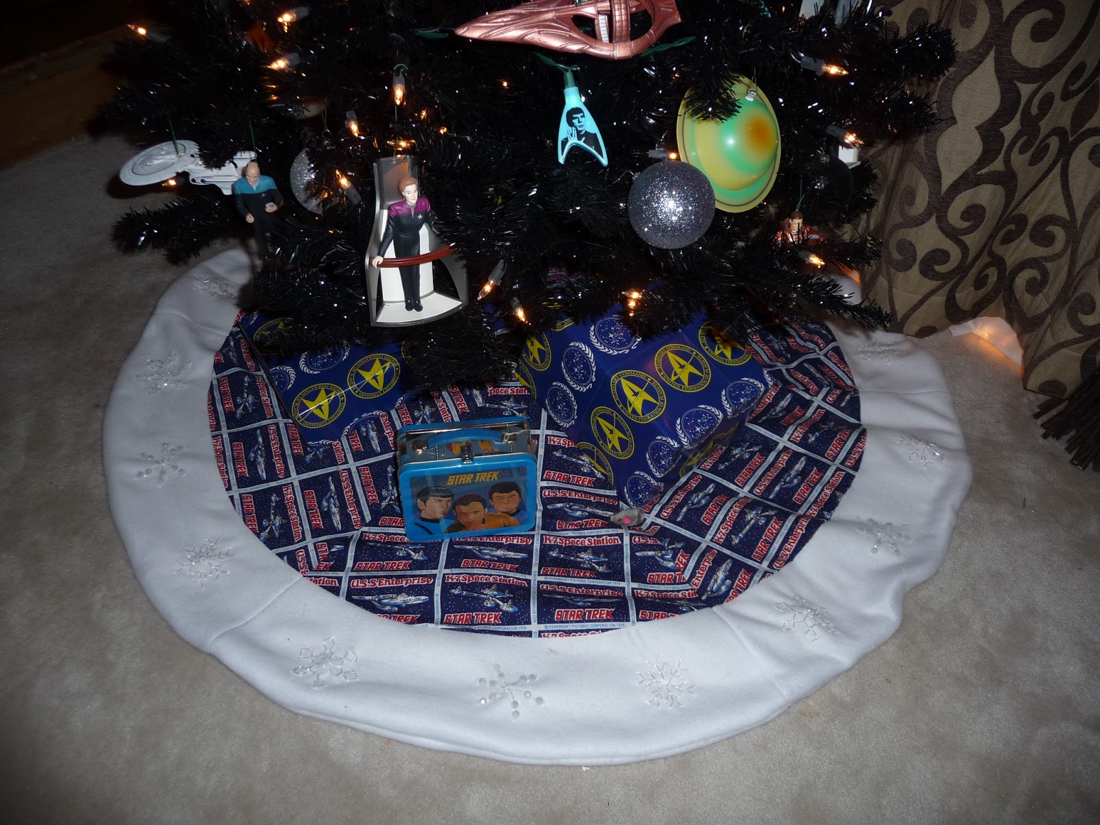 Star Trek Tree Skirt 